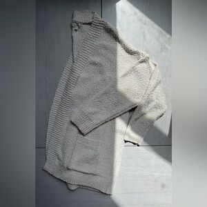 Cream cardigan with pockets